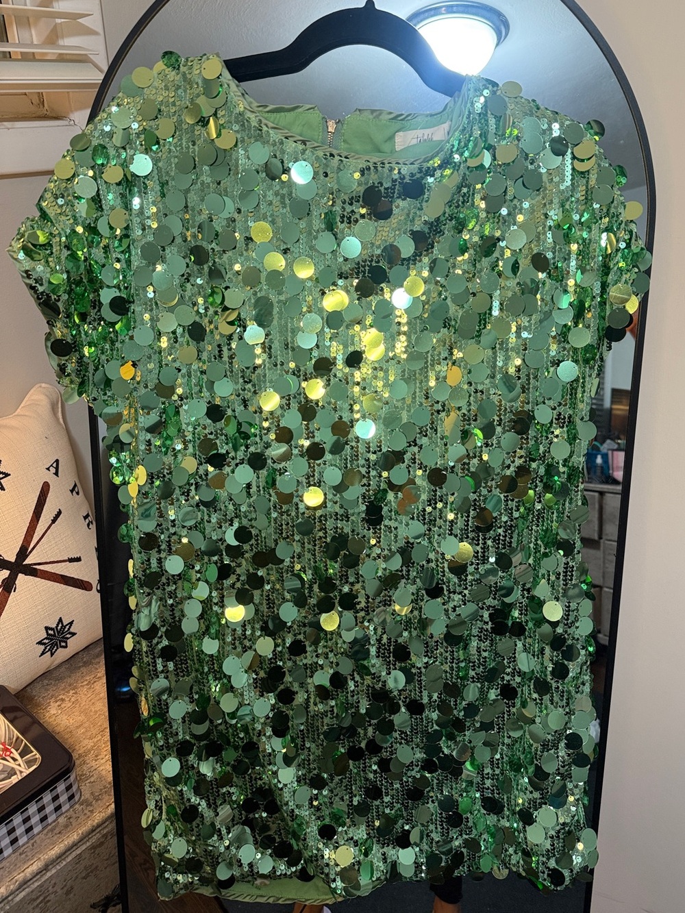 Talulah Green Jumbo Disc Sequin Short Sleeve Shift Mini Dress Size Medium
